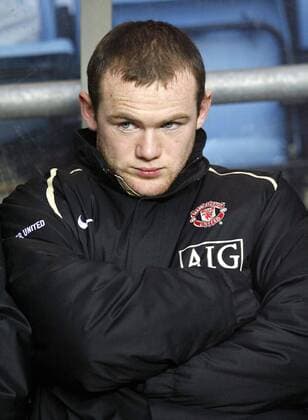 Ersatzspieler Wayne Rooney (Manchester United) - EDITORIAL USE ONLY. No use with unauthorised audio, video, data, fixture lists, club league logos or live services. Online in-match use limited to 120 images, no video emulation. No use in betting, games or single club league player publications. Fußball Herren English Premier League 2006 2007, 1. Englische Liga, Manchester United, ManU Einzelbild Birmingham Nachdenklichkeit, Skepsis, Fußball Herren English Premier League 2006 2007, 1. Englische Liga, Manchester United, ManU Einzelbild Birmingham Nachdenklichkeit, Skepsis,