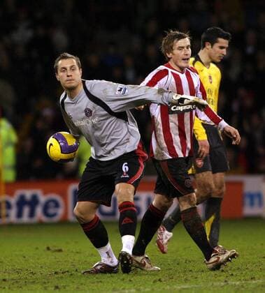 Feldspieler Phil Jagielka (Sheffield United, li.) springt als Torwart ein -  Fußball Herren English Premier League 2006 2007, 1. Englische Liga, Sheffield United FC - Arsenal FC London 1:0 Gruppe Sheffield Fußball Herren English Premier League 2006 2007, 1. Englische Liga, Sheffield United FC - Arsenal FC London 1:0 Gruppe Sheffield