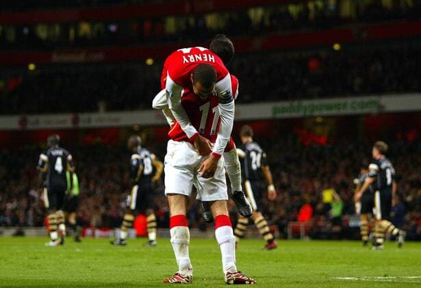 Robin van Persie (re.) und Thierry Henry (beide Arsenal) -  Fußball Herren English Premier League 2006 2007, 1. Englische Liga, Arsenal FC London Gruppe London Freude, Fußball Herren English Premier League 2006 2007, 1. Englische Liga, Arsenal FC London Gruppe London Freude,