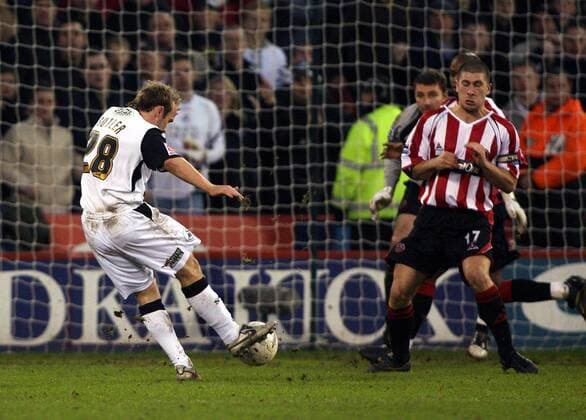 Thomas Butler (li., Swansea City) trifft gegen Sheffield United -  Fußball Herren English FA Cup 2006 2007, Englischer Pokal, Sheffield United - Swansea City 0:3, Vdig Gruppe Sheffield Dynamik, Fußball Herren English FA Cup 2006 2007, Englischer Pokal, Sheffield United - Swansea City 0:3, Vdig Gruppe Sheffield Dynamik,