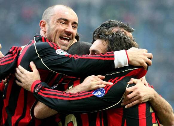 Cristian Brocchi (Milan, li.) jubelt mit seinen Mitspielern -  Fußball Herren Serie A 2006 2007, 1. Italienische Liga, AC Mailand, Vdig Gruppe Mailand Fußball Herren Serie A 2006 2007, 1. Italienische Liga, AC Mailand, Vdig Gruppe Mailand