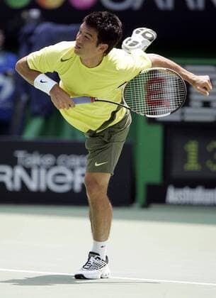 Björn Phau (Deutschland) - Aufschlag Tennis Herren Australian Open 2007, Grand Slam, ATP Tour, Einzelbild Melbourne Dynamik, Tennis Herren Australian Open 2007, Grand Slam, ATP Tour, Einzelbild Melbourne Dynamik,