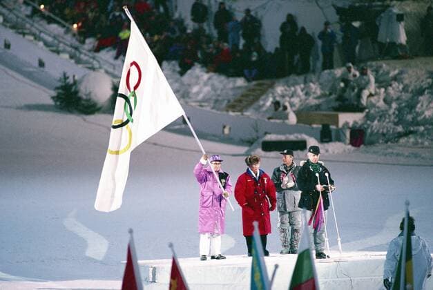 Jose Antonio Samaranch (Spanien IOC Präsident, 2.v.li.) während der Schlussfeier der Olympischen Winterspiele in Lillehammer 1994 -  (aflo0008) OS Winter Herren Olympische Winterspiele 1994, Schlussfeier, Abschlussfeier, Schlusszeremonie, Abschlusszeremonie Totale Lillehammer OS Winter Herren Olympische Winterspiele 1994, Schlussfeier, Abschlussfeier, Schlusszeremonie, Abschlusszeremonie Totale Lillehammer