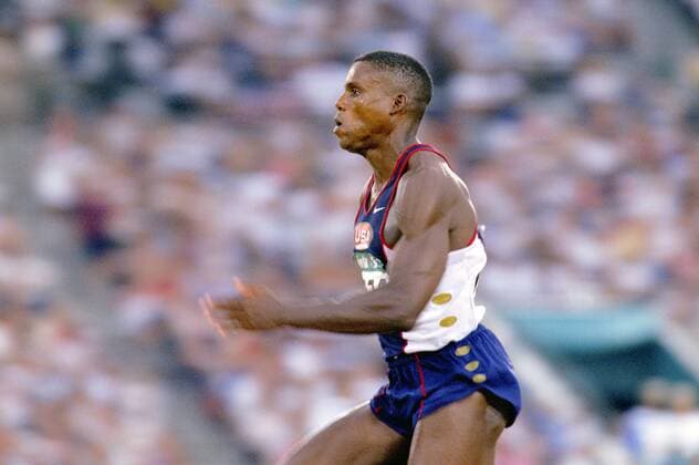 Carl Lewis (USA) -  (aflo0008) Leichtathletik OS Sommer Herren Olympische Spiele 1996, Sommerspiele, Olympia, Weitsprung, weit Einzelbild Nationaltrikot Atlanta Dynamik, Leichtathletik OS Sommer Herren Olympische Spiele 1996, Sommerspiele, Olympia, Weitsprung, weit Einzelbild Nationaltrikot Atlanta Dynamik,