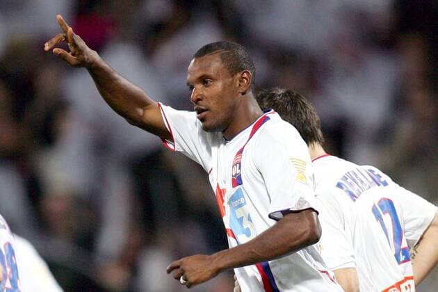 Eric Abidal (Lyon) - Torjubel - (pan18250) Fußball Herren Coupe de la Ligue 2006 2007, Französischer Pokal, Pokalspiel, Halbfinale, Olympique Lyonnais, OL Einzelbild Ligue 1, 1. Französische Liga Lyon Freude Fußball Herren Coupe de la Ligue 2006 2007, Französischer Pokal, Pokalspiel, Halbfinale, Olympique Lyonnais, OL Einzelbild Ligue 1, 1. Französische Liga Lyon Freude
