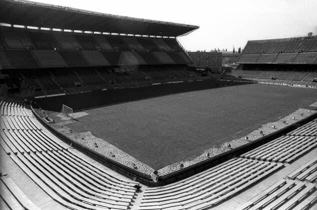 Leeres Estadio Vicente Calderon, Heimstätte von Atletico Madrid Fußball Herren Primera Division 1975 1976, 1. Spanische Liga, Club Atletico de Madrid, Vneg, Vsw Totale Estadio Vicente Calderon Madrid Fußball Herren Primera Division 1975 1976, 1. Spanische Liga, Club Atletico de Madrid, Vneg, Vsw Totale Estadio Vicente Calderon Madrid