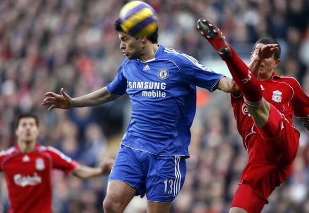 Michael Ballack (Chelsea, li.) gegen Daniel Agger (Liverpool) - EDITORIAL USE ONLY. No use with unauthorised audio, video, data, fixture lists, club league logos or live services. Online in-match use limited to 120 images, no video emulation. No use in betting, games or single club league player publications. Fußball Herren English Premier League 2006 2007, 1. Englische Liga, Liverpool FC - Chelsea FC London 2:0 Gruppe Liverpool Dynamik, Kampf, Fußball Herren English Premier League 2006 2007, 1. Englische Liga, Liverpool FC - Chelsea FC London 2:0 Gruppe Liverpool Dynamik, Kampf,