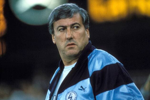 Bundestrainer Petre Ivanescu (BR Deutschland) skeptisch Handball Länderspiel Herren Nationalmannschaft 1988, Nationalteam, BRD Porträt Aufnahmedatum geschätzt Nachdenklichkeit, Handball Länderspiel Herren Nationalmannschaft 1988, Nationalteam, BRD Porträt Aufnahmedatum geschätzt Nachdenklichkeit,