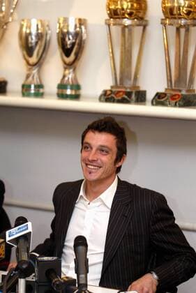 Massimo Oddo (Milan) gut gelaunt während der Pressekonferenz - Fußball Herren Serie A 2006 2007, 1. Italienische Liga, AC Mailand, Milan, Vdig Einzelbild Mailand Freude Fußball Herren Serie A 2006 2007, 1. Italienische Liga, AC Mailand, Milan, Vdig Einzelbild Mailand Freude