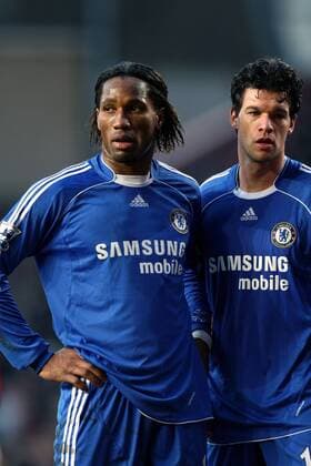 Didier Drogba (li.) und Michael Ballack (beide Chelsea) nachdenklich -  Fußball Herren English Premier League 2006 2007, 1. Englische Liga, Chelsea FC London Gruppe London Nachdenklichkeit, Fußball Herren English Premier League 2006 2007, 1. Englische Liga, Chelsea FC London Gruppe London Nachdenklichkeit,