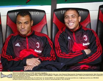 Cafu (li.) und Ronaldo (beide Milan) auf der Bank - Fußball Herren Serie A 2006 2007, 1. Italienische Liga, AC Mailand Gruppe Mailand Freude, Fußball Herren Serie A 2006 2007, 1. Italienische Liga, AC Mailand Gruppe Mailand Freude,