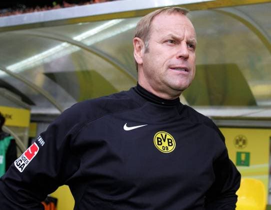 Trainer Jürgen Röber (BVB) skeptisch Fußball 1. BL Herren Saison 2006 2007, Borussia Dortmund Einzelbild Dortmund Skepsis, Fußball 1. BL Herren Saison 2006 2007, Borussia Dortmund Einzelbild Dortmund Skepsis,