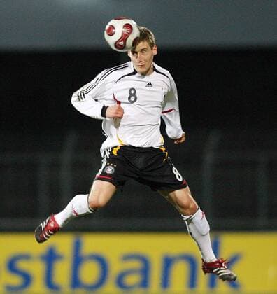 Sören Halfar (Deutschland U21) am Ball - Fußball Länderspiel Herren Freundschaftsspiel 2007, Nationalteam, Nationaltrikot, Test, Testspiel, U21, U 21, Deutschland Einzelbild Reutlingen Dynamik, Fußball Länderspiel Herren Freundschaftsspiel 2007, Nationalteam, Nationaltrikot, Test, Testspiel, U21, U 21, Deutschland Einzelbild Reutlingen Dynamik,