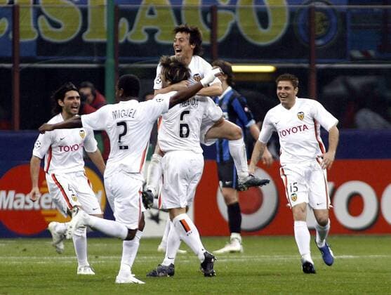 Torjubel Valencia, u.a. mit Torschütze David Jimenez Silva (2.v.re. oben) -  Fußball EC 1 Herren Champions League 2006 2007, FC Valencia Gruppe Mailand Freude, Begeisterung, Fußball EC 1 Herren Champions League 2006 2007, FC Valencia Gruppe Mailand Freude, Begeisterung,