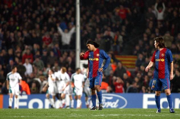 Ronaldinho (li.) und Lionel Messi (FC Barcelona) enttäuscht -  (pan18955) Fußball EC 1 Herren Champions League 2006 2007, FC Barcelona, Barca, Achtelfinale Totale Barcelona Fußball EC 1 Herren Champions League 2006 2007, FC Barcelona, Barca, Achtelfinale Totale Barcelona  