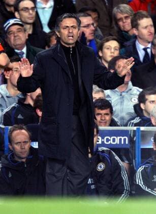 Trainer Jose Mourinho (Chelsea) beruhigt die Gemüter -  Fußball EC 1 Herren Champions League 2006 2007, Chelsea FC London Einzelbild London Fußball EC 1 Herren Champions League 2006 2007, Chelsea FC London Einzelbild London