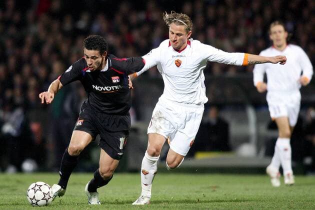 Fred (Lyon, li.) gegen Philippe Mexes (AS Rom) -  (pan19187) Fußball EC 1 Herren Champions League 2006 2007, Olympique Lyonnais - AS Rom 0:2, OL, Roma Gruppe o0 Achtelfinale Lyon Dynamik, Fußball EC 1 Herren Champions League 2006 2007, Olympique Lyonnais - AS Rom 0:2, OL, Roma Gruppe o0 Achtelfinale Lyon Dynamik,  