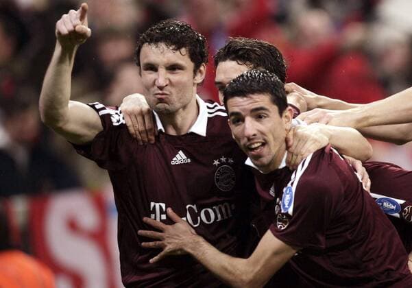 Mark van Bommel (li.) und Torschütze Roy Makaay (beide Bayern) - Torjubel Fußball EC 1 Herren Champions League 2006 2007, FC Bayern München Gruppe o0 Achtelfinale München Freude, Fußball EC 1 Herren Champions League 2006 2007, FC Bayern München Gruppe o0 Achtelfinale München Freude,