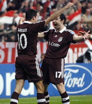 Mark van Bommel (re.) und Roy Makaay (beide Bayern) - Torjubel Fußball EC 1 Herren Champions League 2006 2007, FC Bayern München Gruppe Achtelfinale München Freude, Fußball EC 1 Herren Champions League 2006 2007, FC Bayern München Gruppe Achtelfinale München Freude,
