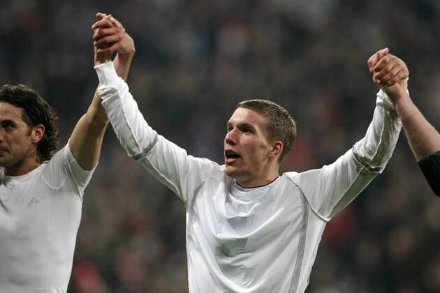 Lukas Podolski (Bayern) - Schlussjubel Fußball EC 1 Herren Champions League 2006 2007, FC Bayern München Einzelbild Achtelfinale München Freude, Fußball EC 1 Herren Champions League 2006 2007, FC Bayern München Einzelbild Achtelfinale München Freude,