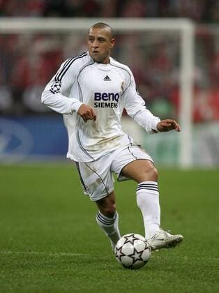 Roberto Carlos (Real Madrid) am Ball Fußball EC 1 Herren Champions League 2006 2007, Real Madrid CF Einzelbild München Dynamik, Fußball EC 1 Herren Champions League 2006 2007, Real Madrid CF Einzelbild München Dynamik,