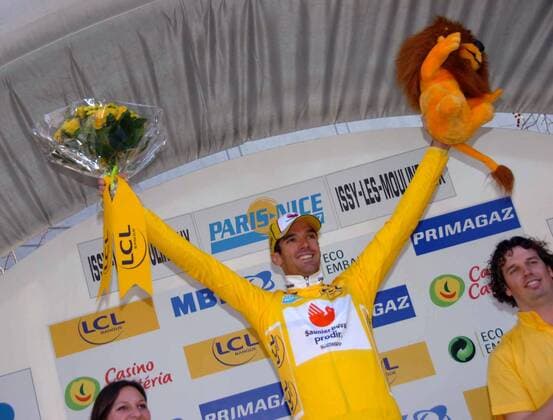 David Millar (Großbritannien Saunier Duval Prodir, li.) gewinnt den Prolog bei Paris - Nizza 2007 - Radsport Herren Paris - Nizza 2007, ProTour, Straßenradsport, Straße, Rad, Prolog, Zeitfahren, Einzelzeitfahren Einzelbild Issy les Moulineaux Radsport Herren Paris - Nizza 2007, ProTour, Straßenradsport, Straße, Rad, Prolog, Zeitfahren, Einzelzeitfahren Einzelbild Issy les Moulineaux