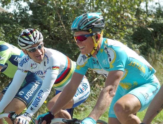 Paolo Bettini (Italien Quick Step Innergetic, li.) und Alexnadre Vinokourov (Kasachstan Astana) - Radsport Herren Tirreno Adriatico 2007, Straßenradsport, Straße, Rad, ProTour Gruppe 1. Etappe: Civitavecchia - Civitavecchia Freude, Radsport Herren Tirreno Adriatico 2007, Straßenradsport, Straße, Rad, ProTour Gruppe 1. Etappe: Civitavecchia - Civitavecchia Freude,