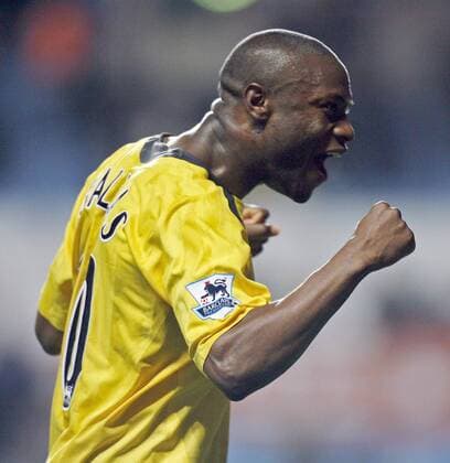 William Gallas (Arsenal) - Torjubel - EDITORIAL USE ONLY. No use with unauthorised audio, video, data, fixture lists, club league logos or live services. Online in-match use limited to 120 images, no video emulation. No use in betting, games or single club league player publications. Fußball Herren English Premier League 2006 2007, 1. Englische Liga, Arsenal FC London Einzelbild Birmingham Freude, Begeisterung, Fußball Herren English Premier League 2006 2007, 1. Englische Liga, Arsenal FC London Einzelbild Birmingham Freude, Begeisterung,