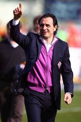 Trainer Claudio Cesare Prandelli (AC Florenz) grüßt die Anhänger -  Fußball Herren Serie A 2006 2007, 1. Italienische Liga, ACF Fiorentina, Vdig Einzelbild Florenz Fußball Herren Serie A 2006 2007, 1. Italienische Liga, ACF Fiorentina, Vdig Einzelbild Florenz