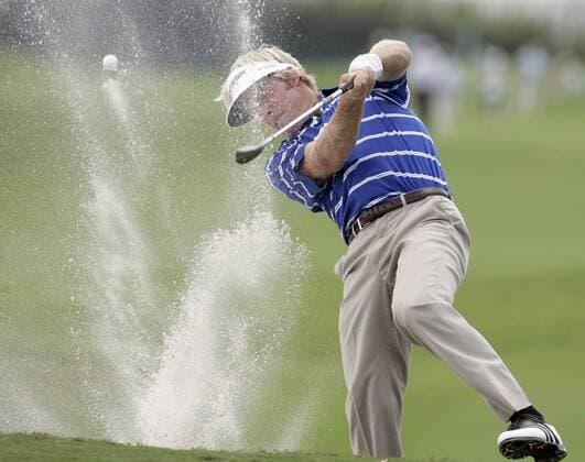 Stuart Appleby (Australien) wirbelt beim Bunkerspiel eine Menge Sand auf - Serie 2 5 - (Icon5340015) Golf Herren WGC CA World Championship 2007, PGA Tour Einzelbild Miami Dynamik, Golf Herren WGC CA World Championship 2007, PGA Tour Einzelbild Miami Dynamik, EDITORIAL USE ONLY