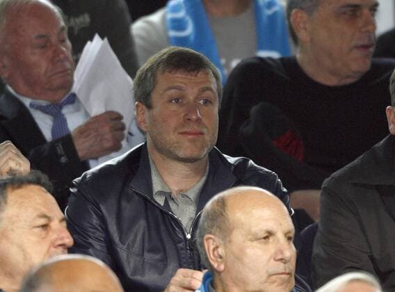 Teameigner Roman Abramovich (Chelsea FC Rußland) zu Gast bei einem Länderspiel - EDITORIAL USE ONLY. No use with unauthorised audio, video, data, fixture lists, club league logos or live services. Online in-match use limited to 120 images, no video emulation. No use in betting, games or single club league player publications. Fußball Länderspiel Herren EM Qualifikation 2007, Einzelbild Tel Aviv Fußball Länderspiel Herren EM Qualifikation 2007, Einzelbild Tel Aviv
