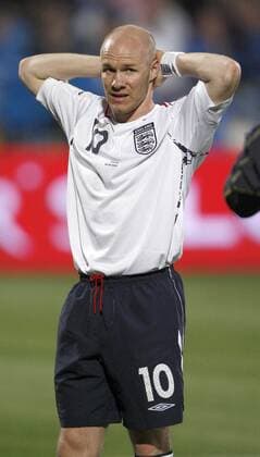 Andrew Johnson (England) enttäuscht - EDITORIAL USE ONLY. No use with unauthorised audio, video, data, fixture lists, club league logos or live services. Online in-match use limited to 120 images, no video emulation. No use in betting, games or single club league player publications. Fußball Länderspiel Herren EM Qualifikation 2007, Nationalteam, Nationaltrikot Einzelbild Tel Aviv Verzweiflung, Fußball Länderspiel Herren EM Qualifikation 2007, Nationalteam, Nationaltrikot Einzelbild Tel Aviv Verzweiflung,