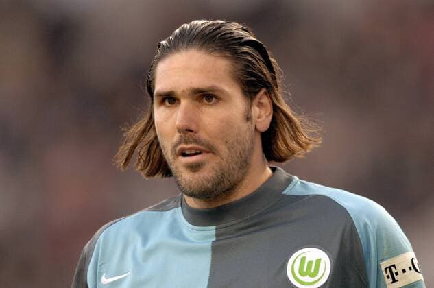 Torwart Simon Jentzsch (Wolfsburg) skeptisch Fußball 1. BL Saison 2006 2007, VfL Wolfsburg Porträt Stuttgart Fußball 1. BL Saison 2006 2007, VfL Wolfsburg Porträt Stuttgart