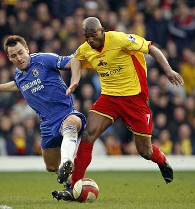 Damien Francis (Watford, re.) gegen John Terry (Chelsea) - EDITORIAL USE ONLY. No use with unauthorised audio, video, data, fixture lists, club league logos or live services. Online in-match use limited to 120 images, no video emulation. No use in betting, games or single club league player publications. Fußball Herren English Premier League 2006 2007, 1. Englische Liga, Watford FC - Chelsea FC London Gruppe Watford Dynamik, Kampf, Fußball Herren English Premier League 2006 2007, 1. Englische Liga, Watford FC - Chelsea FC London Gruppe Watford Dynamik, Kampf,