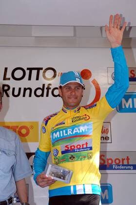 Alessandro Petacchi (Italien Milram) gewinnt 4. Etappe der Niedersachsenrundfahrt 2007 und bleibt im gelben Trikot Radsport Herren Lotto Rundfahrt 2007, Niedersachsenrundfahrt, Niedersachsen, Straßenradsport, Straße, Rad, Einzelbild 4. Etappe: Rheda Wiedenbrück - Duderstadt Freude, Radsport Herren Lotto Rundfahrt 2007, Niedersachsenrundfahrt, Niedersachsen, Straßenradsport, Straße, Rad, Einzelbild 4. Etappe: Rheda Wiedenbrück - Duderstadt Freude,