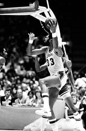 Kareem Abdul Jabbar (Los Angeles Lakers) - Hakenwurf - (Icon37122177) Basketball Herren NBA 1981 1982, L A Lakers Einzelbild Los Angeles Basketball Herren NBA 1981 1982, L A Lakers Einzelbild Los Angeles EDITORIAL USE ONLY