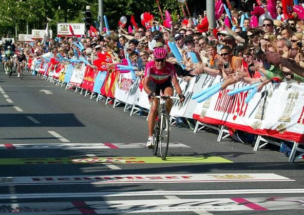 Patrik Sinkewitz (Deutschland T Mobile) gewinnt das Rennen Rund um den Henninger Turm 2007 Radsport Herren Rund um den Henninger Turm 2007, Straßenradsport, Straße, Rad Totale Frankfurt M. Radsport Herren Rund um den Henninger Turm 2007, Straßenradsport, Straße, Rad Totale Frankfurt M.