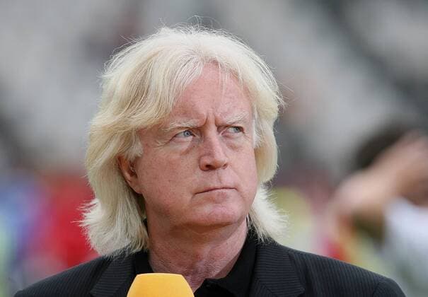 Arena Fußballexperte Winfried Schäfer (Deutschland) nachdenklich Fußball 2. BL Herren Saison 2006 2007, Porträt Freiburg Nachdenklichkeit, Fußball 2. BL Herren Saison 2006 2007, Porträt Freiburg Nachdenklichkeit,
