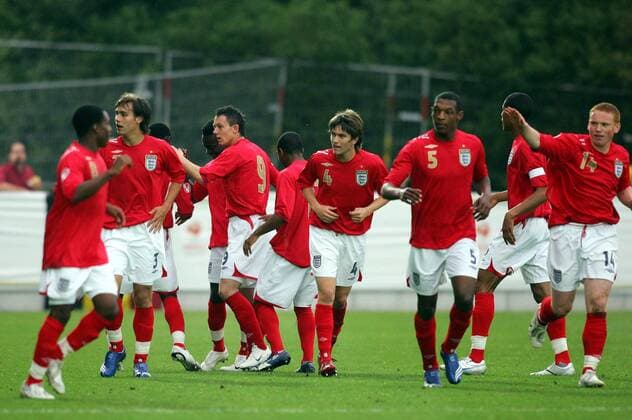 Torjubel England U17 - (pan20172) Fußball EM Herren U 17 Europameisterschaft 2007, Länderspiel, Nationalteam, Nachwuchs, Jugend, Junioren, Halbfinale Gruppe Tubize Freude, Fußball EM Herren U 17 Europameisterschaft 2007, Länderspiel, Nationalteam, Nachwuchs, Jugend, Junioren, Halbfinale Gruppe Tubize Freude,