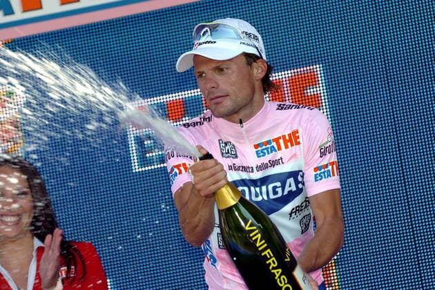 Danilo di Luca (Italien Liquigas) holt sich nach der 2. Etappe des Giro dItalia 2007 die Gesamtführung -  Radsport Herren 90. Giro dItalia 2007, d Italia, ProTour, Straßenradsport, Straße, Rad Einzelbild 2. Etappe: Tempio Pausania - Bosa Freude, Radsport Herren 90. Giro dItalia 2007, d Italia, ProTour, Straßenradsport, Straße, Rad Einzelbild 2. Etappe: Tempio Pausania - Bosa Freude,