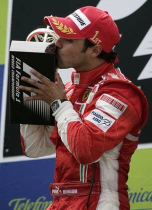 Felipe Massa (Brasilien Ferrari) - Sieger des GP Spanien 2007 Motorsport Grand Prix Herren Großer Preis von Spanien 2007, Formel 1 Weltmeisterschaft, F1, F, GP, WM, Einzelbild Barcelona Glück, Freude, Motorsport Grand Prix Herren Großer Preis von Spanien 2007, Formel 1 Weltmeisterschaft, F1, F, GP, WM, Einzelbild Barcelona Glück, Freude,