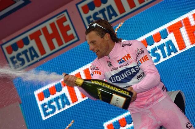 Danilo di Luca (Italien Liquigas) ist nach der 5. Etappe Gesamtführender des Giro d Italia 2007 - Radsport Herren Giro dItalia 2007, d Italia, ProTour, Straßenradsport, Straße, Rad Einzelbild 5. Etappe: Teano - Frascati Freude, Radsport Herren Giro dItalia 2007, d Italia, ProTour, Straßenradsport, Straße, Rad Einzelbild 5. Etappe: Teano - Frascati Freude,