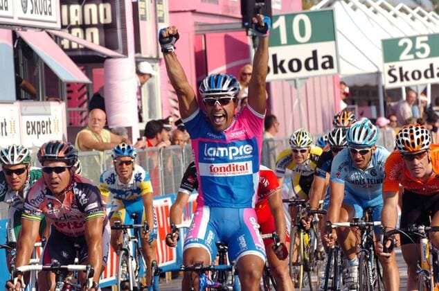 Danilo Napolitano (Italien Lampre) gewinnt die 9. Etappe der Giro d Italia 2007 -  Radsport Herren Giro d Italia 2007, dItalia, Straßenradsport, Straße, Rad, ProTour Einzelbild 9.Etappe: Reggio Nell Emilia - Lido di Camaiore Freude, Begeisterung, Radsport Herren Giro d Italia 2007, dItalia, Straßenradsport, Straße, Rad, ProTour Einzelbild 9.Etappe: Reggio Nell Emilia - Lido di Camaiore Freude, Begeisterung,
