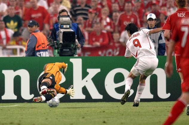Filippo Inzaghi (AC Mailand) erzielt den Treffer zum 2:0 gegen Torwart Jose Manuel Reina (Liverpool) Fußball EC 1 Herren Champions League Finale 2006 2007, Endspiel, Milan - FC Liverpool 2:1 Gruppe Athen Dynamik, Fußball EC 1 Herren Champions League Finale 2006 2007, Endspiel, Milan - FC Liverpool 2:1 Gruppe Athen Dynamik,