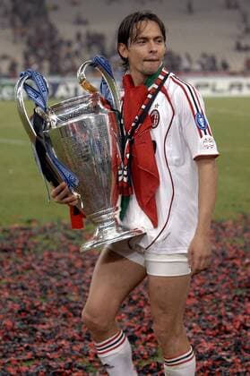 Der AC Mailand ist Champions League Sieger 2006 2007 - Filippo Inzaghi mit der Trophäe im Arm Fußball EC 1 Herren Champions League Finale 2006 2007, Endspiel, Milan Einzelbild Athen Fußball EC 1 Herren Champions League Finale 2006 2007, Endspiel, Milan Einzelbild Athen