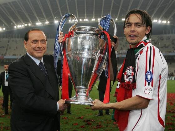 Champions League Sieger 2007 AC Mailand: Präsident Silvio Berlusconi (li.) und Filippo Inzaghi mit dem Pokal -  Fußball EC 1 Herren Champions League 2006 2007 AC Mailand Milan Finale Endspiel Europacupsieger Europacupsieg Vdig Gruppe Sieg, Sieger Jubel, Siegesjubel Athen Freude, Fußball EC 1 Herren Champions League 2006 2007 AC Mailand Milan Finale Endspiel Europacupsieger Europacupsieg Vdig Gruppe Sieg, Sieger Jubel, Siegesjubel Athen Freude,