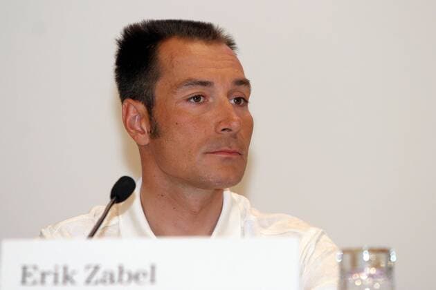 Erik Zabel (Deutschland Milram) gesteht während der Pressekonferenz EPO Doping im ehemaligen Team Telekom Radsport Herren T Mobile Pressetermin 2007, Doping Dopinggeständnis Geständnis gestehen Eingeständnis Vdig Porträt Straßenradsport, Straße, Rad, Dopingfall Bonn Dopingskandal Skandal Dopingaffäre Affäre Radsport Herren T Mobile Pressetermin 2007, Doping Dopinggeständnis Geständnis gestehen Eingeständnis Vdig Porträt Straßenradsport, Straße, Rad, Dopingfall Bonn Dopingskandal Skandal Dopingaffäre Affäre