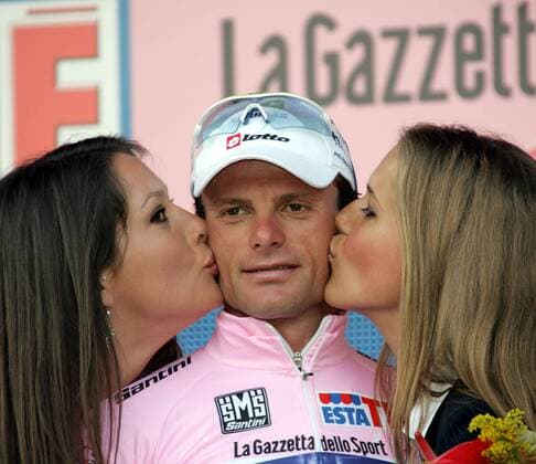 Danilo Dui Luca (Italien Liquigas) bleibt auch nach dem Bergzeitfahren Gesamtführender Radsport Herren 90. Giro dItalia 2007, d Italia, ProTour, Straßenradsport, Straße, Rad, Zeitfahren, Bergzeitfahren Gruppe 13. Etappe: Biella - Santuario di Oropa Freude, Radsport Herren 90. Giro dItalia 2007, d Italia, ProTour, Straßenradsport, Straße, Rad, Zeitfahren, Bergzeitfahren Gruppe 13. Etappe: Biella - Santuario di Oropa Freude,