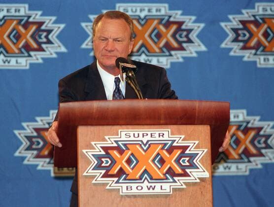 Trainer Barry Switzer (Dallas Cowboys) anläßlich einer Pressekonferenz zum 30. Super Bowl - (Icon35711486) American Football Herren 30. NFL Super Bowl 1995 1996, SuperBowl, XXX, Finale, Endspiel, Pressekonferenz, Pressetermin, Vdia Einzelbild American Football Herren 30. NFL Super Bowl 1995 1996, SuperBowl, XXX, Finale, Endspiel, Pressekonferenz, Pressetermin, Vdia Einzelbild EDITORIAL USE ONLY