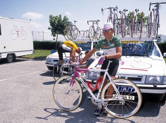 Erik Zabel (Deutschland, re.) und Bjarne Riis (Dänemark beide Team Telekom) vor der letzten Etappe der Tour de France 1996 Radsport Herren Tour de France 1996, Straßenradsport, Straße, Rad, Gruppe Freude, Radsport Herren Tour de France 1996, Straßenradsport, Straße, Rad, Gruppe Freude,